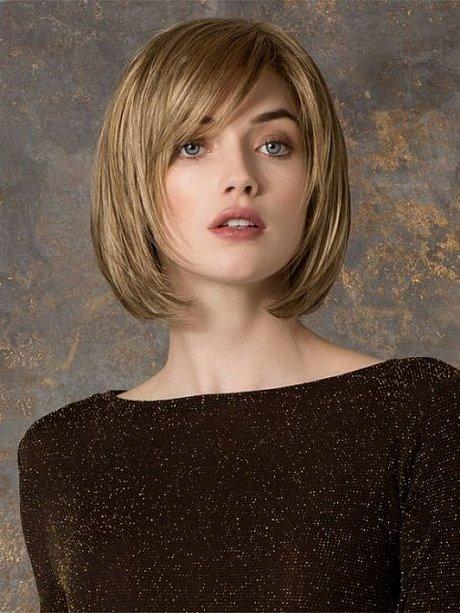 Medium length haircuts with bangs 2019 medium-length-haircuts-with-bangs-2019-03_3