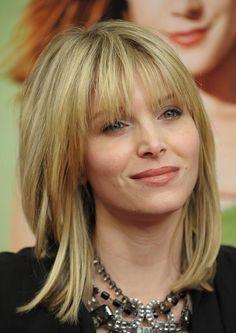 Medium length haircuts with bangs 2019 medium-length-haircuts-with-bangs-2019-03_9