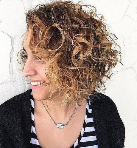 New hairstyles for curly hair 2019 new-hairstyles-for-curly-hair-2019-98_15