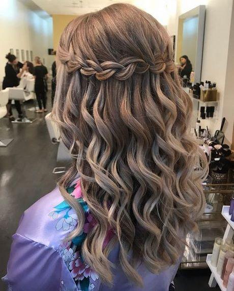 Prom hair trends 2019 prom-hair-trends-2019-46_14