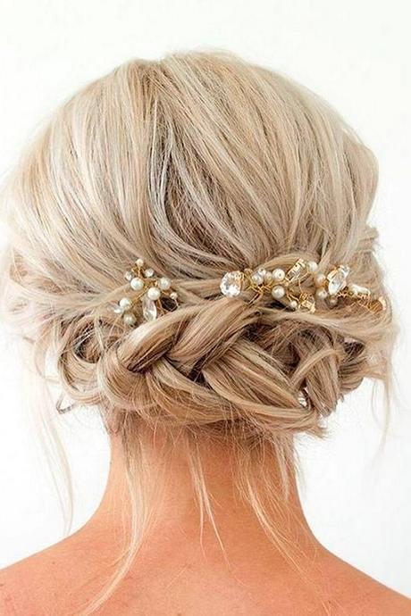 Prom hair updos 2019 prom-hair-updos-2019-79_9