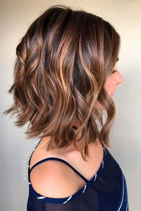 Short hairstyles for wavy hair 2019 short-hairstyles-for-wavy-hair-2019-08_20