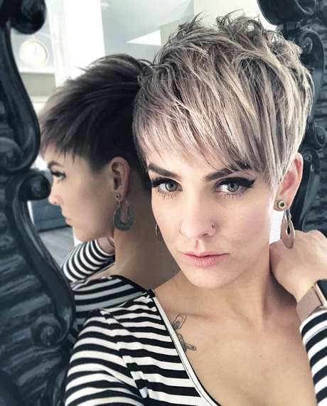 Trendy short haircuts for women 2019 trendy-short-haircuts-for-women-2019-97_7
