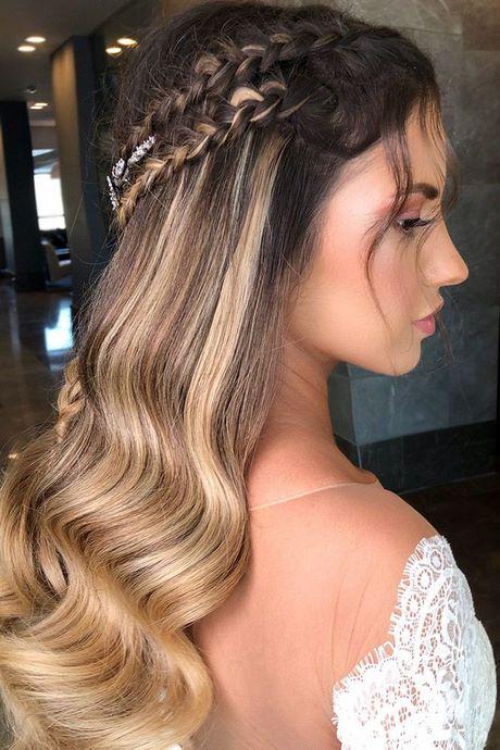 Upstyles for wedding guests 2019 upstyles-for-wedding-guests-2019-28