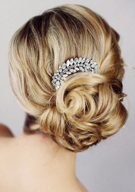 Bridal chignon hairstyles bridal-chignon-hairstyles-56_11