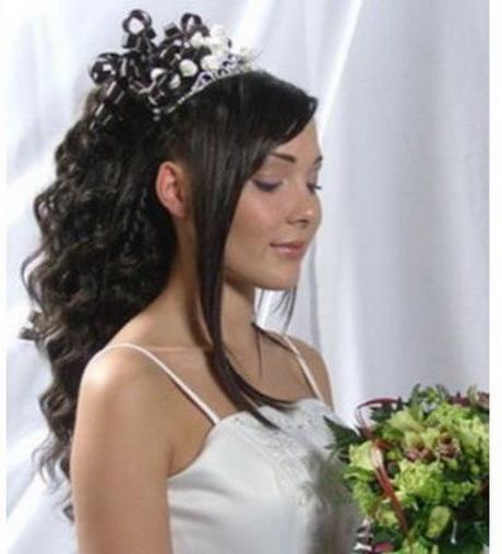 Bridal hairstyle with tiara bridal-hairstyle-with-tiara-27_15