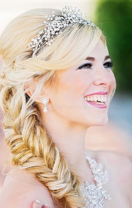 Bridal hairstyle with tiara bridal-hairstyle-with-tiara-27_20