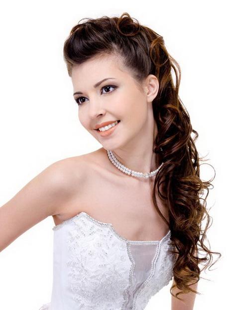 Bridal hairstyles for long curly hair bridal-hairstyles-for-long-curly-hair-63_18