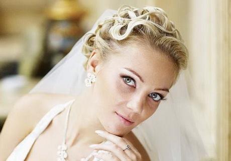 Short curly bridal hairstyles short-curly-bridal-hairstyles-10_3