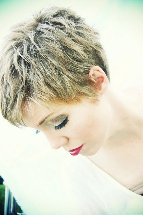 Short pixie hairstyles for 2015 short-pixie-hairstyles-for-2015-62_20