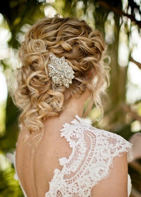 Wedding hair with braids and curls wedding-hair-with-braids-and-curls-97_20