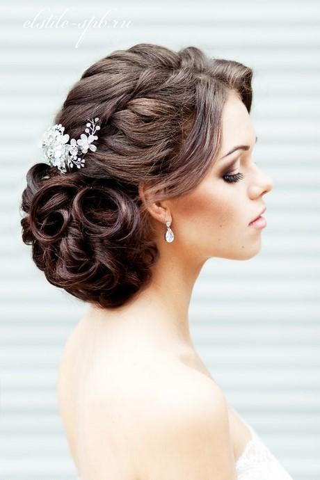 Beautiful hairstyles for a wedding