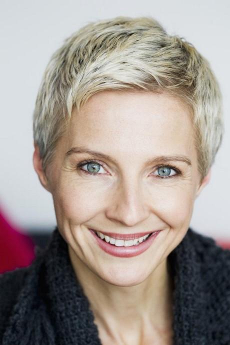 Pixie cuts for older women pixie-cuts-for-older-women-39_13