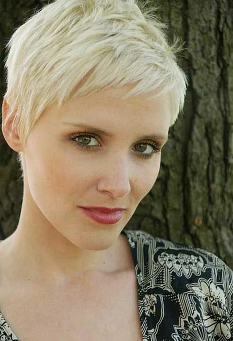Short cropped pixie hairstyles short-cropped-pixie-hairstyles-52_15