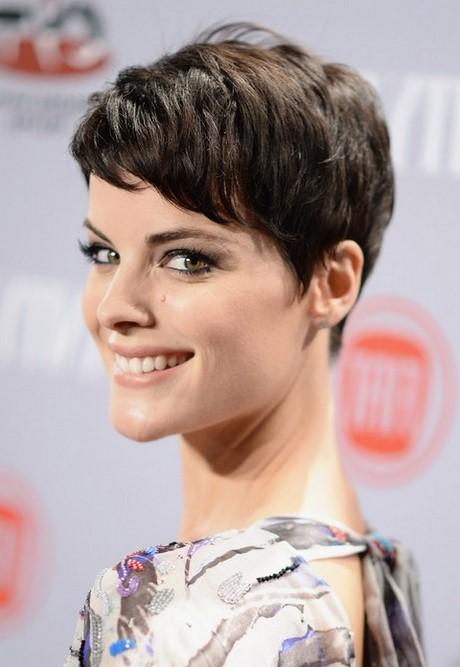 Short pixie cut with bangs short-pixie-cut-with-bangs-31_13