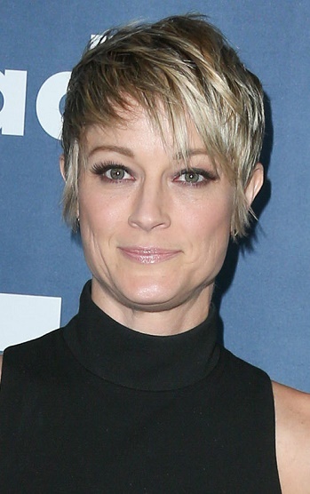 2020 short hairstyles for women over 40 2020-short-hairstyles-for-women-over-40-19_16