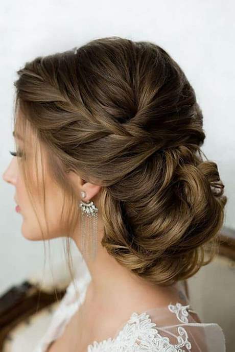 Hairstyles for prom 2020 hairstyles-for-prom-2020-18_13