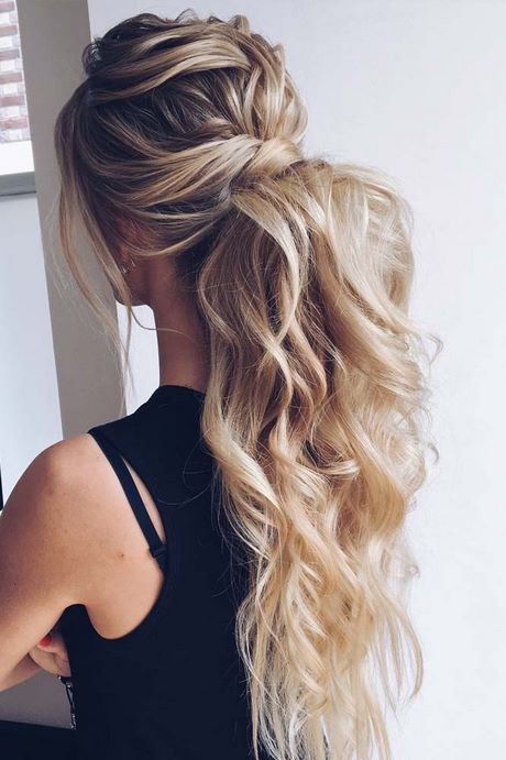 Prom hairstyles 2020 prom-hairstyles-2020-47_13