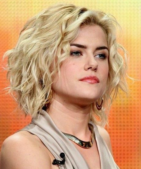 Short curly hairstyles for women 2020 short-curly-hairstyles-for-women-2020-88_3