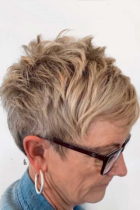 2021 short hairstyles for women over 50 2021-short-hairstyles-for-women-over-50-04_18