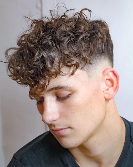 Best haircuts for curly hair 2021