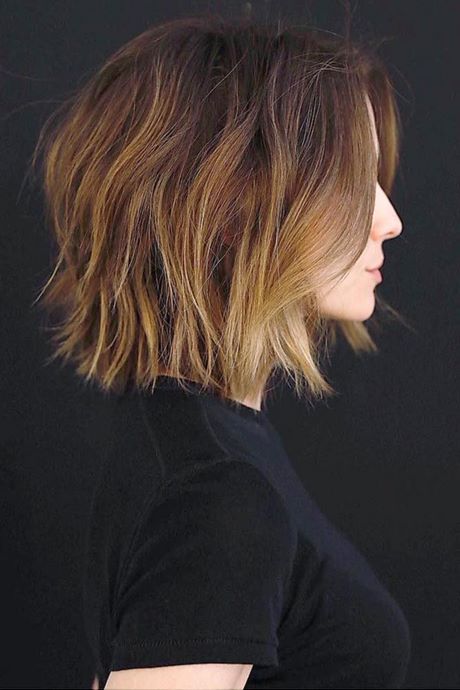 Best short hairstyles for round faces 2021 best-short-hairstyles-for-round-faces-2021-96_15