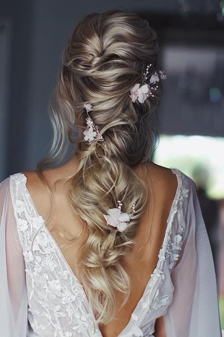 Hairstyle for wedding 2021 hairstyle-for-wedding-2021-05_18