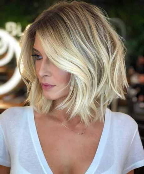 Hairstyles bobs 2021 hairstyles-bobs-2021-36_3