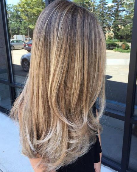 Hairstyles for long blonde hair 2021 hairstyles-for-long-blonde-hair-2021-72_4