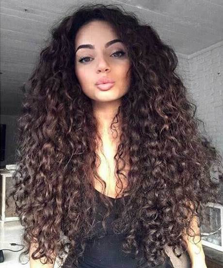 Hairstyles for long wavy hair 2021 hairstyles-for-long-wavy-hair-2021-62_4