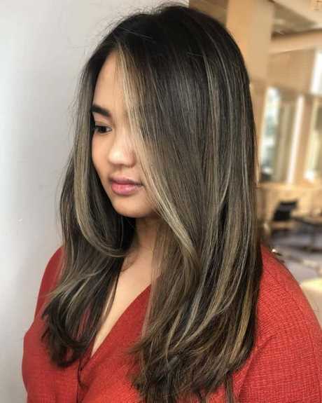 Latest haircut for round face 2021 latest-haircut-for-round-face-2021-34_4