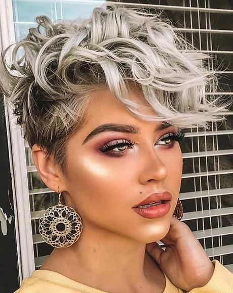 Latest short hairstyles for 2021 latest-short-hairstyles-for-2021-97_13