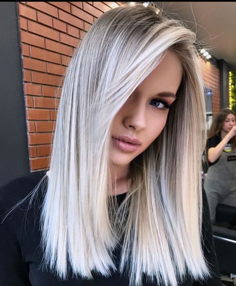 Medium blonde hairstyles 2021 medium-blonde-hairstyles-2021-17
