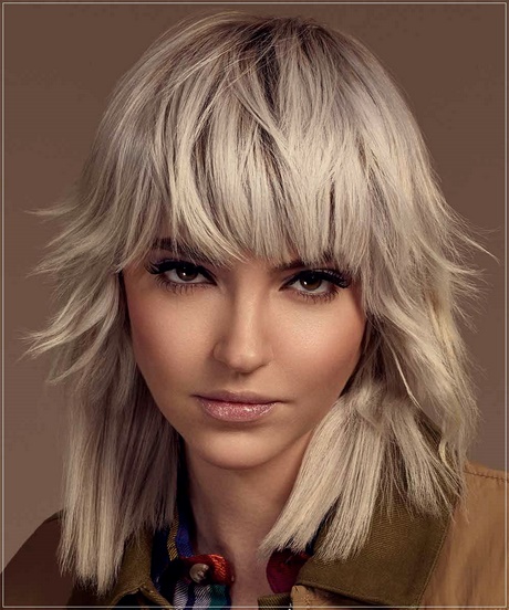 Medium blonde hairstyles 2021 medium-blonde-hairstyles-2021-17_15