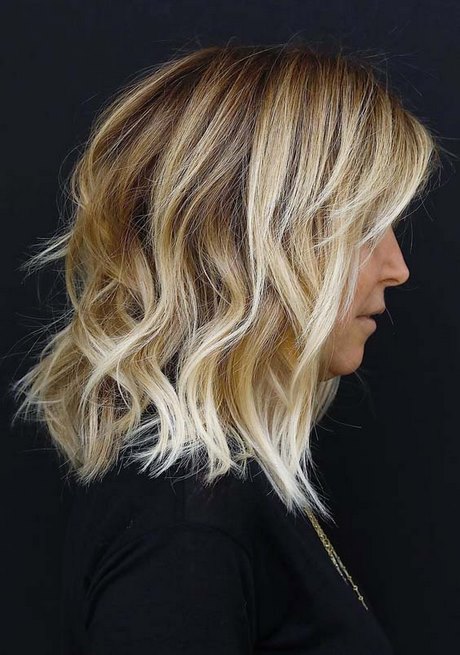 Medium blonde hairstyles 2021 medium-blonde-hairstyles-2021-17_17