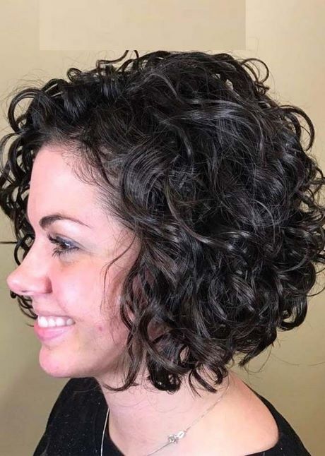 Naturally curly short hairstyles 2021 naturally-curly-short-hairstyles-2021-76_15