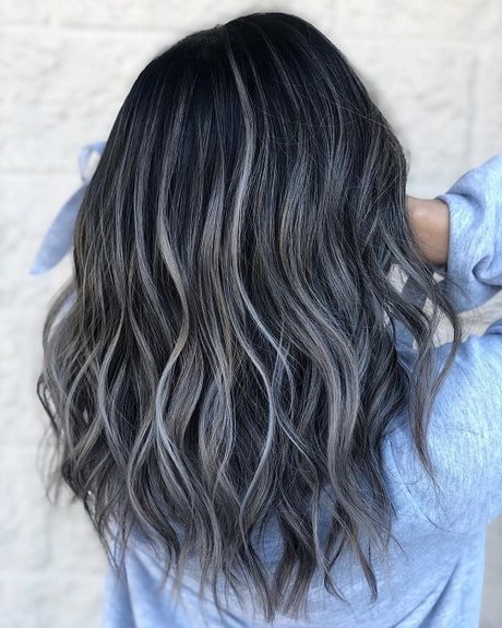 Ombre hairstyle 2021 ombre-hairstyle-2021-21_17