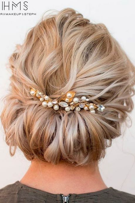 Prom hairstyles for short hair 2021