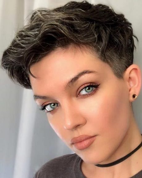 Short haircuts 2021 for round faces short-haircuts-2021-for-round-faces-29_9