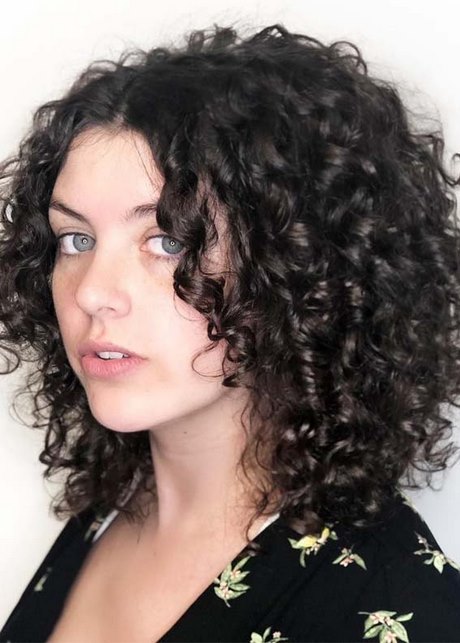 Short haircuts for natural curly hair 2021 short-haircuts-for-natural-curly-hair-2021-89