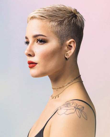 Short hairstyles for women 2021