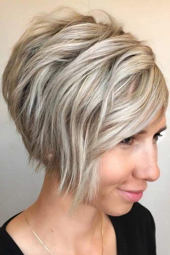 Trendy hairstyles for round faces 2021 trendy-hairstyles-for-round-faces-2021-93_9