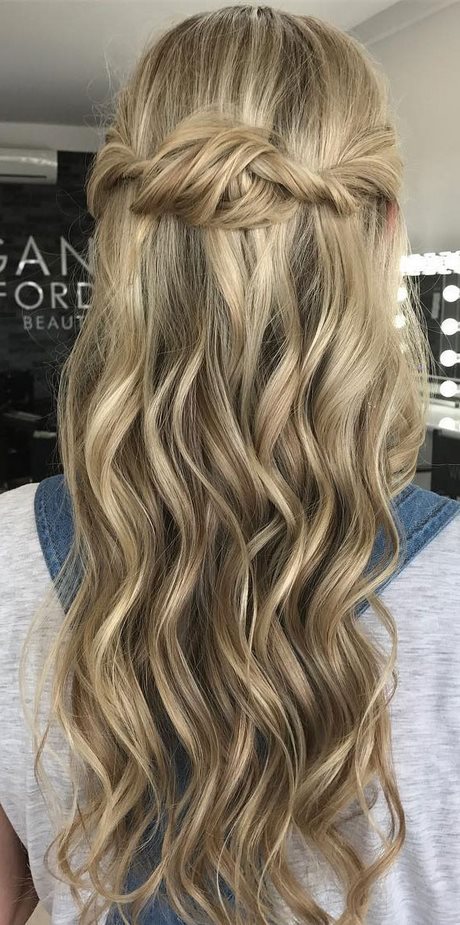 Up hairstyles 2021 up-hairstyles-2021-69_15