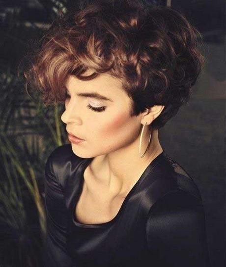Best pixie cuts for curly hair