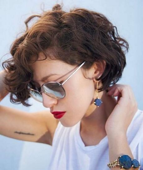 Curly hair pixie hairstyles curly-hair-pixie-hairstyles-05_11