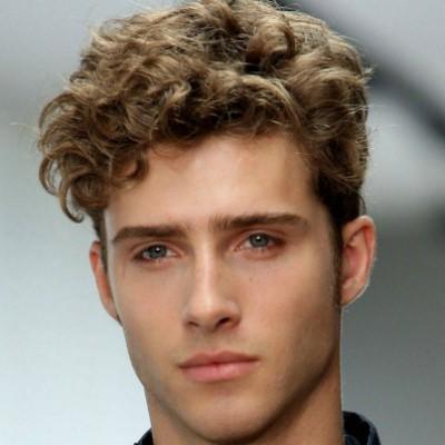 Curly hairstyles for men curly-hairstyles-for-men-11_2