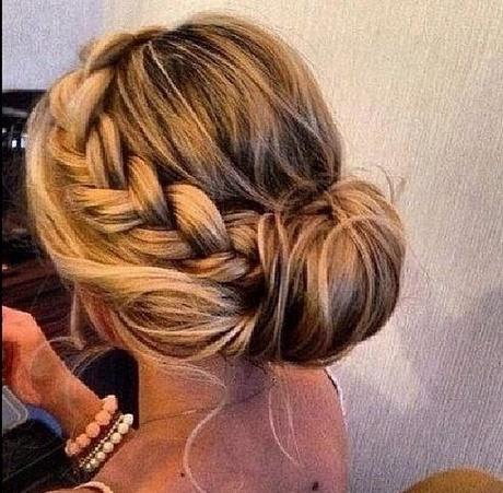 An updo hairstyle an-updo-hairstyle-22