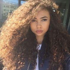 Frizzy curly hair frizzy-curly-hair-24_6