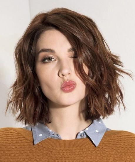 Short hairstyles for girls 2018 short-hairstyles-for-girls-2018-80_9