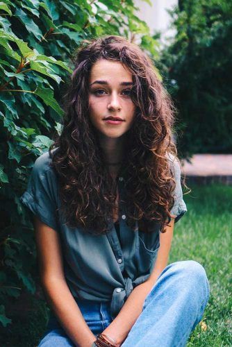 Curly hairstyles for long hair 2019 curly-hairstyles-for-long-hair-2019-35_7